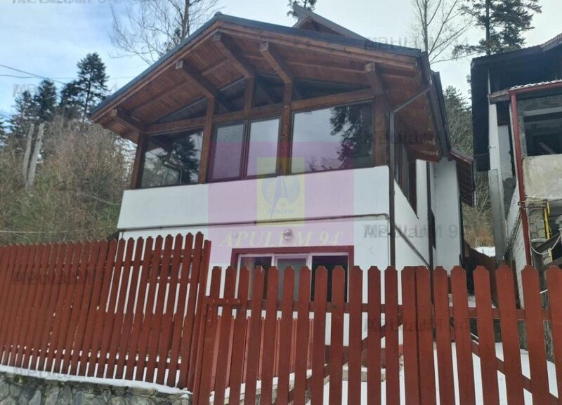 Vila de vanzare in Sinaia - Zona Cumpatu